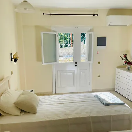 Apartament Elia Doukádes