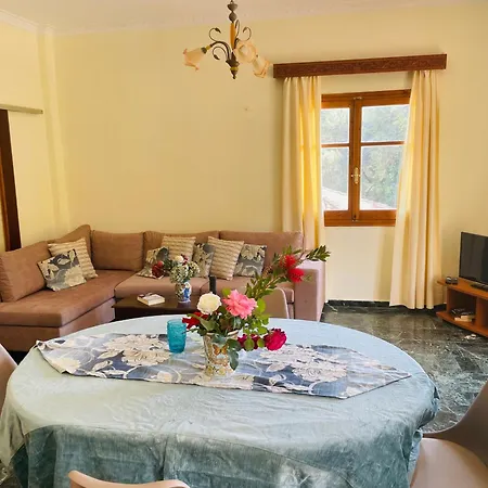 Elia Apartament *
